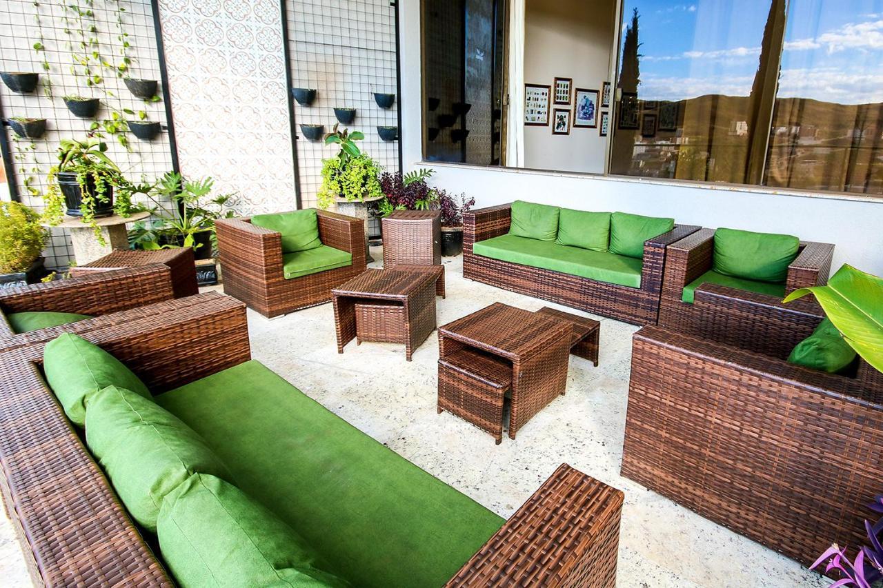 Hotel Golden Park All Inclusive Pocos De Caldas By Nacional Inn Exterior foto Outdoor furniture