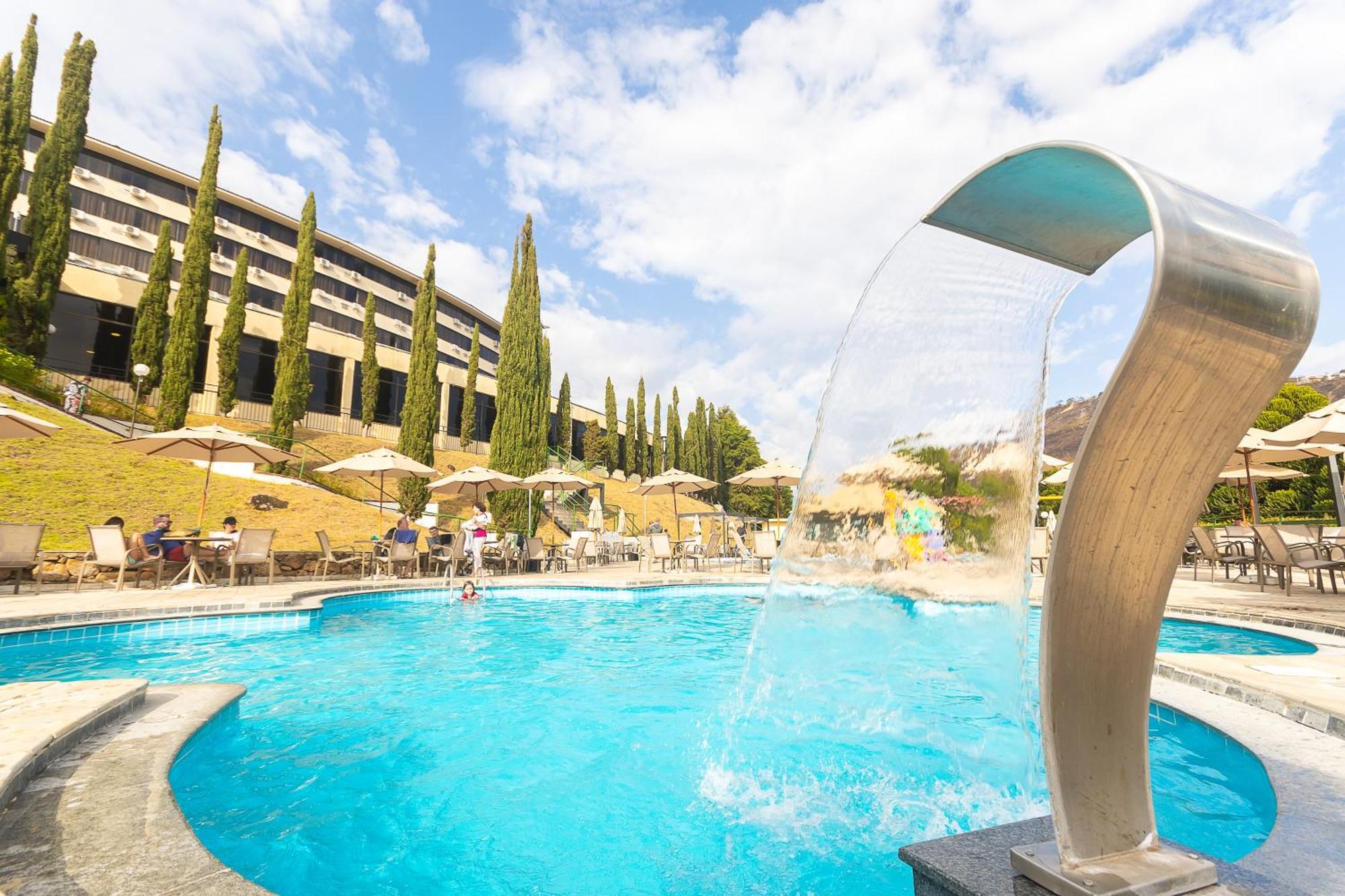 Hotel Golden Park All Inclusive Pocos De Caldas By Nacional Inn Exterior foto The swimming pool at the hotel