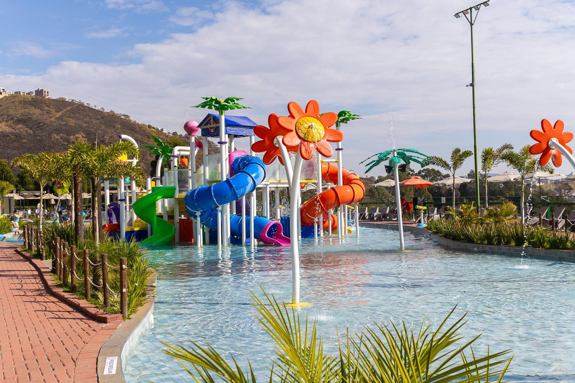 Hotel Golden Park All Inclusive Pocos De Caldas By Nacional Inn Exterior foto Splash Island