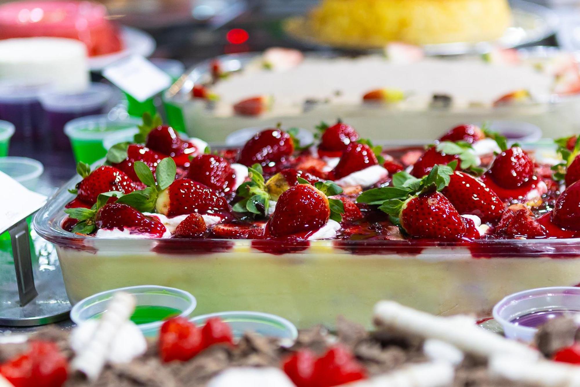 Hotel Golden Park All Inclusive Pocos De Caldas By Nacional Inn Exterior foto A strawberry parfait